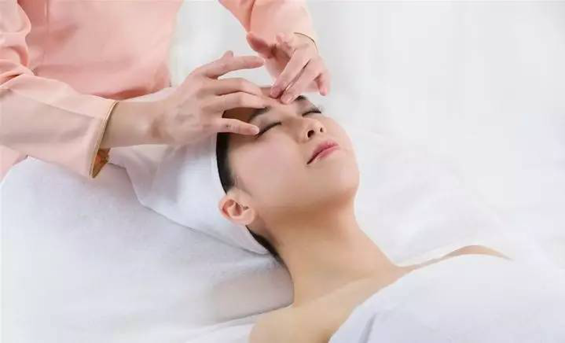 烫染造型：美发行业的艺术潮流与技术革新